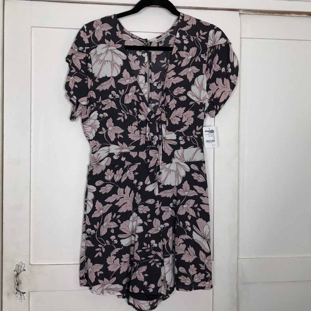 NWT, floral dress/shorts, split back, grey/pink